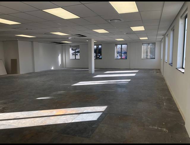 260M² OFFICE TO LET IN SANDHURST